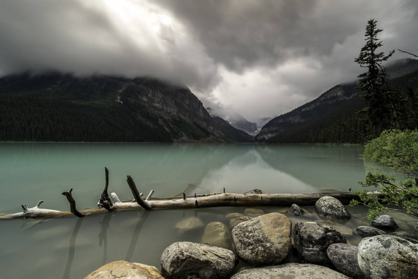 η λίμνη Λουίζ στον Καναδά - Φωτογραφία, εικόνα