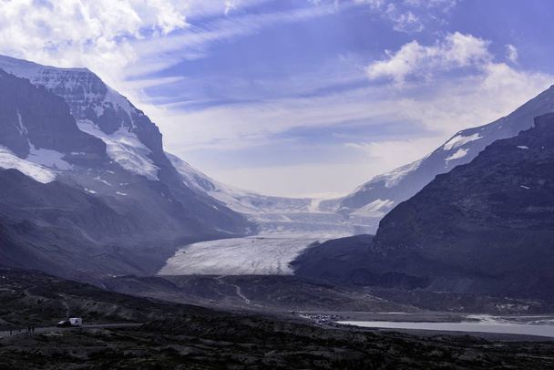 the Columbia Icefields in canada - Fotoğraf, Görsel