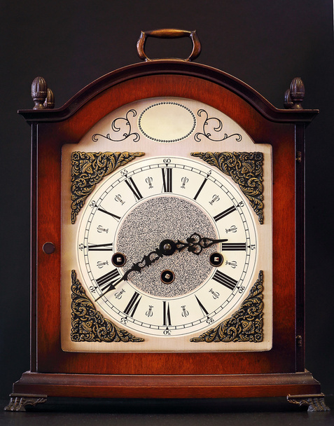 Vecchio orologio da tavolo
 - Foto, immagini