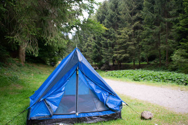 жизнь в палатке - Фото, изображение