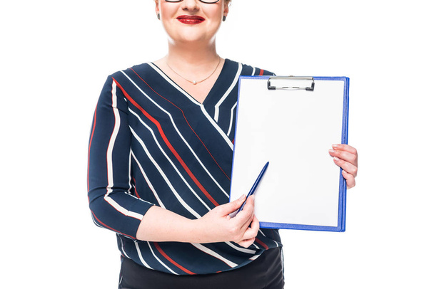 cropped image of businesswoman pointing by pen at blank clipboard isolated on white background  - Foto, Bild