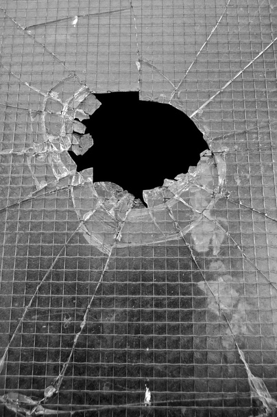 gebroken venster - Foto, afbeelding