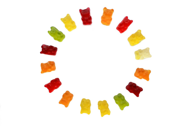 Círculo de arco-íris brilhante de doces doces multicores - geléia de ursos de pelúcia. Espaço para cópia. Fechar
 - Foto, Imagem
