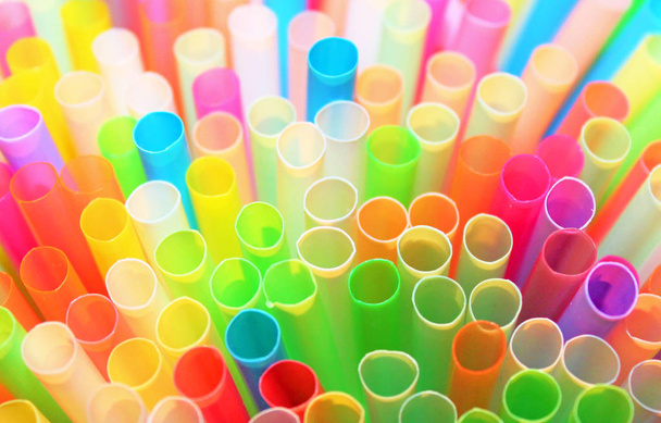 Szalma sorsot műanyag ivás háttér színes, teljes képernyős - Fotó, kép