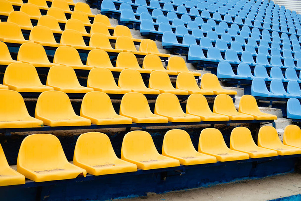 Kunststoffsitz fürs Stadion - Foto, Bild