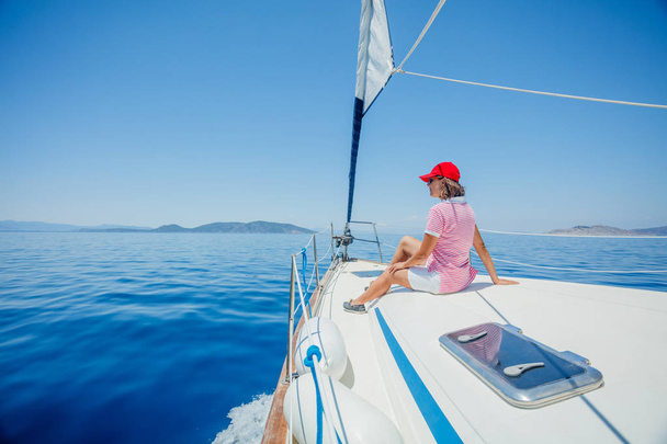 Woman relaxing On Yacht in Greece - Foto, imagen