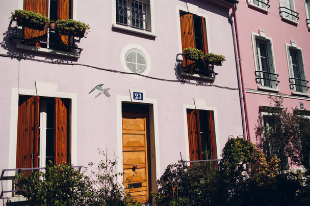 Barevné dům exteriér růžová - Fotografie, Obrázek