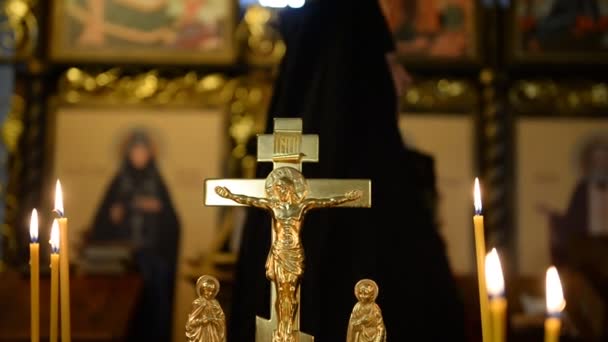  Kirkkoon uskovia. Venäjän ortodoksinen kirkko
  - Materiaali, video