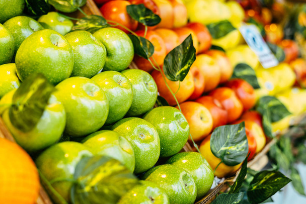 Healthy eating. Fresh apples on the market. - Фото, изображение