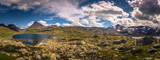 Άγριο ορεινό τοπίο του εθνικού πάρκου Jotunheimen, Νορβηγία - Φωτογραφία, εικόνα