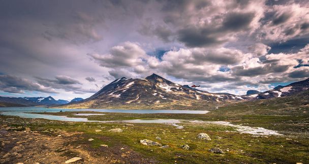 Vad hegyi táj, a Jotunheimen Nemzeti Park, Norvégia - Fotó, kép