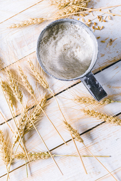 wheat on the wooden background - Zdjęcie, obraz