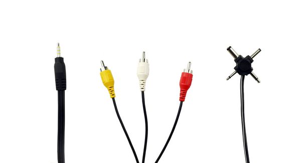 Différents types de câbles isolés sur blanc
 - Photo, image
