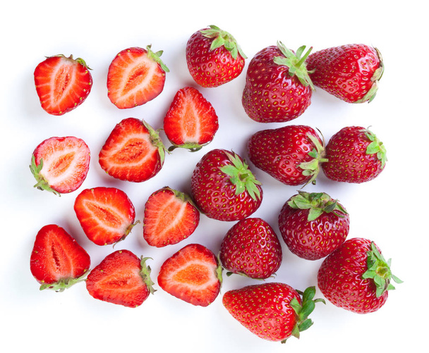 Beautiful strawberries isolated on white - Foto, afbeelding