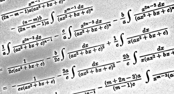 Groot aantal wiskundige formules op een witte achtergrond Hdr - Foto, afbeelding