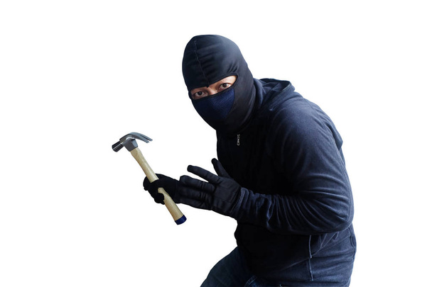 Ladrón enmascarado con martillo aislado sobre fondo blanco
 - Foto, imagen