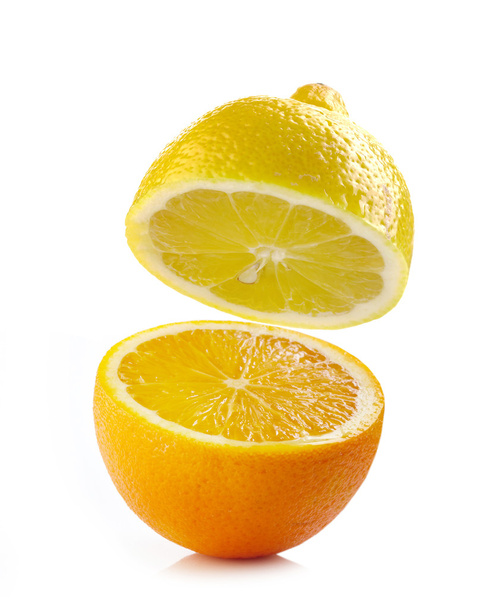 Свіжі половини лимона
 - Фото, зображення