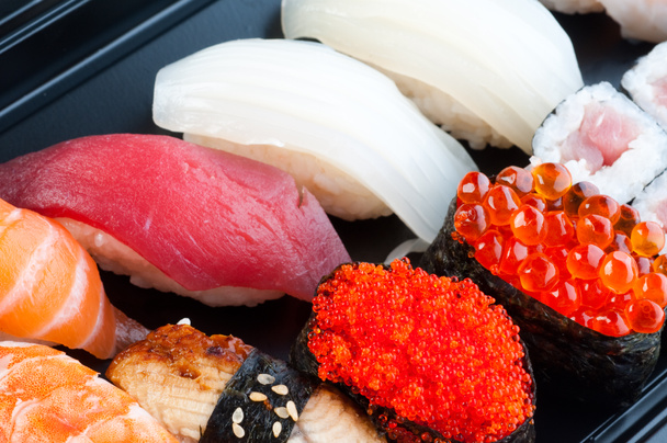 Assortiment de sushis japonais
 - Photo, image