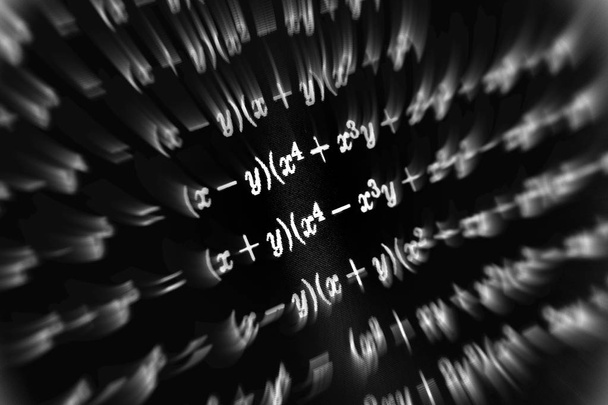 Gran número de fórmulas matemáticas enfocan el zoom en un fondo negro
 - Foto, Imagen