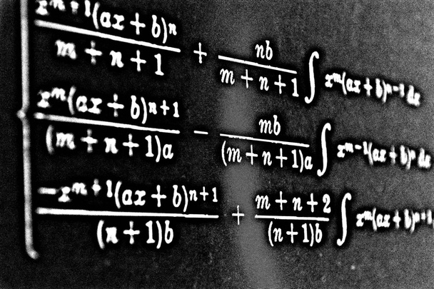 Dużą liczbę formuł matematycznych na czarnym tle Hdr - Zdjęcie, obraz