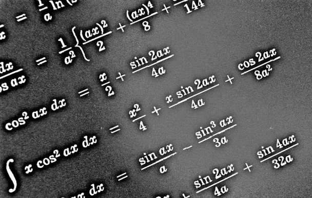 Μεγάλο αριθμό των μαθηματικών τύπων σε μαύρο φόντο Hdr - Φωτογραφία, εικόνα