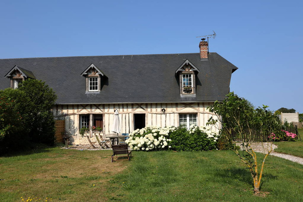 Casa di campagna in Normandia
 - Foto, immagini