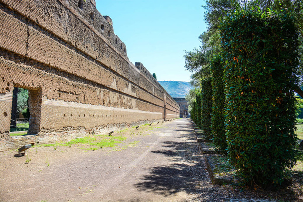 κρυμμένους θησαυρούς της Ιταλίας το τείχος του Pecile - Φωτογραφία, εικόνα