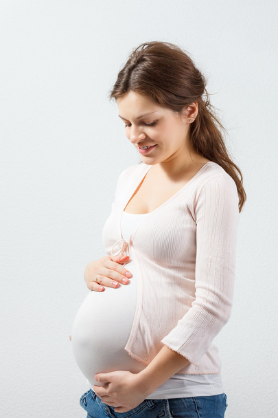 Young pregnant woman - Valokuva, kuva