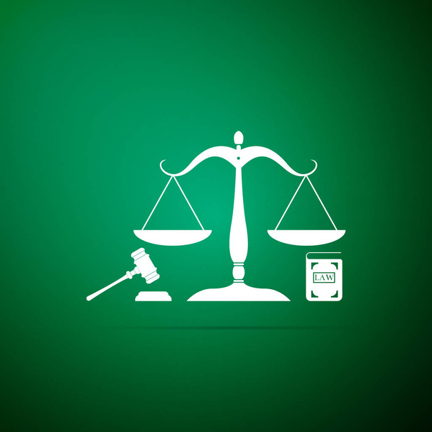 Κλίμακες της δικαιοσύνης, σφυρί και βιβλίο εικονίδιο που απομονώνονται σε πράσινο φόντο. Σύμβολο του νόμου και της δικαιοσύνης. Έννοια του νόμου. Νομικού δικαίου και δημοπρασία σύμβολο. Επίπεδη σχεδίαση. Εικονογράφηση διάνυσμα - Διάνυσμα, εικόνα