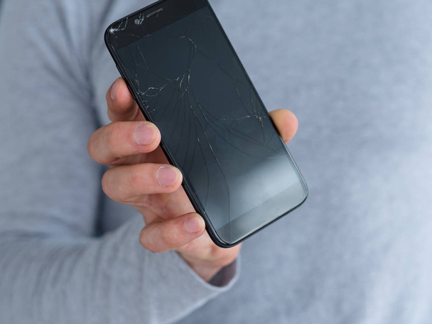 shatter cracked screen phone repair service - Photo, Image