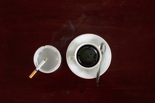 xícara de café na mesa, cultura asiática
 - Foto, Imagem