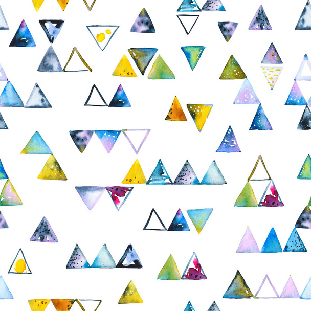 Χωρίς ραφή πρότυπο με αφηρημένα γεωμετρικά τρίγωνα. Ακουαρέλα σημεία, σχήματα, όμορφο χρώμα λεκέδες όπως κοσμική Νεφέλωμα. Φόντο για κόμματα, διακοπές, γενέθλια. - Φωτογραφία, εικόνα
