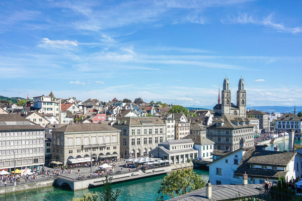 Zürih İsviçre limmat Nehri ve kilise - Fotoğraf, Görsel