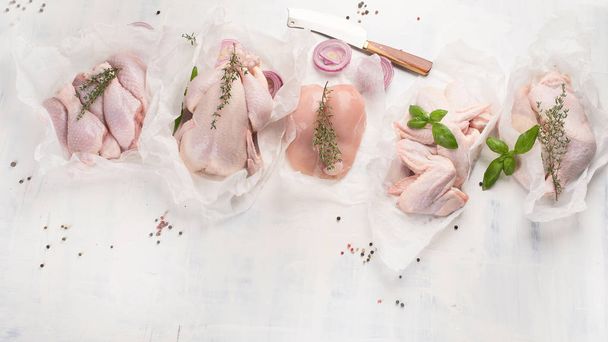 Raw chicken meat. Top view. Healthy diet food - Foto, imagen
