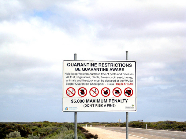 Zeichen der Quarantäne Checkpoint nullarbor Ebene in Australien - Foto, Bild
