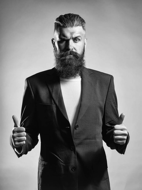 Bearded handsome man in jacket - Foto, Imagem