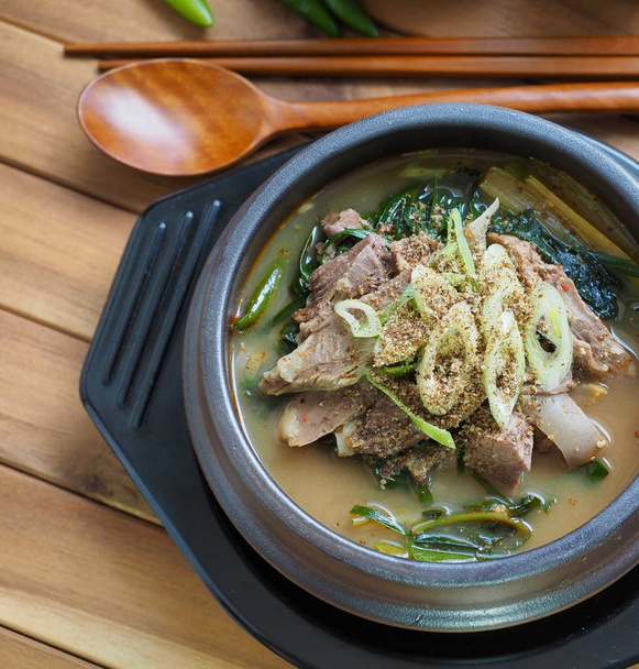 Comida coreana Sopa de cabra
 - Foto, Imagem