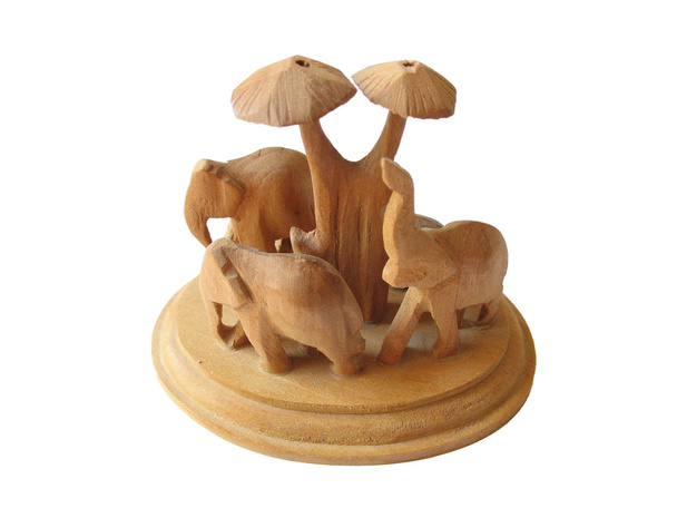 Figurinha de sândalo de elefante indiano
 - Foto, Imagem