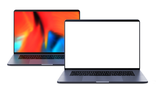 Laptop met leeg scherm geïsoleerd op een witte achtergrond. Laptop in focus. Hoog gedetailleerde. - Foto, afbeelding