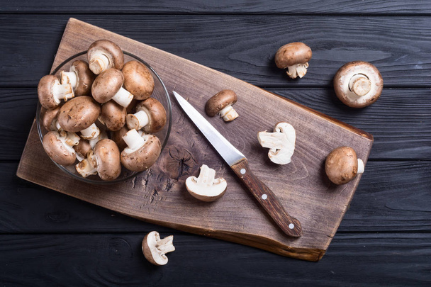 Fresh raw royal champignon . Mushrooms on rustic background - Foto, immagini