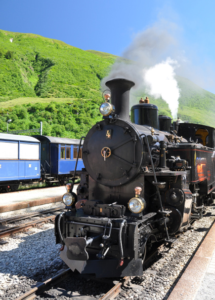 Vecchio treno a vapore, Svizzera
 - Foto, immagini