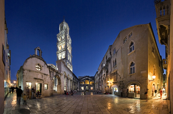 Peristilio (Peristilio), Split, Croazia, vista notturna
 - Foto, immagini