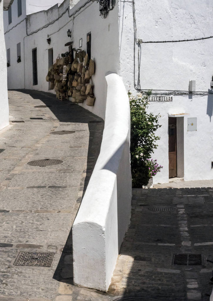Ασβεστωμένα ανδαλουσιανή κατοικία χαρακτηριστική λευκή ασβέστη Vejer de la Frontera, Κάντιθ, Ισπανία - Φωτογραφία, εικόνα