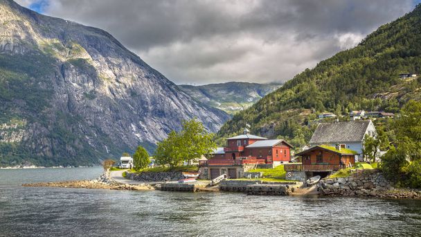 Eidfjord village on the banks of Stavangerfjord in Hordaland province Norway - Foto, immagini