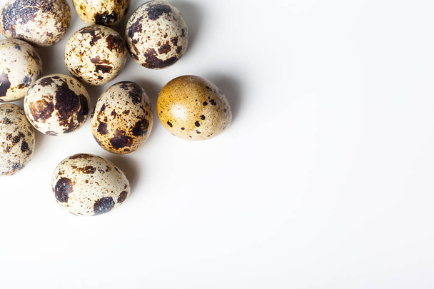 Quail eggs isolated on white background - Foto, afbeelding