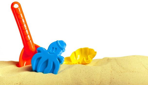 plastik çocuk oyuncakları kum plaj - Fotoğraf, Görsel