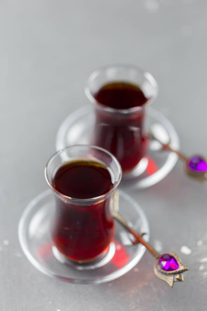 Red tea in Turkish glasses  - Zdjęcie, obraz