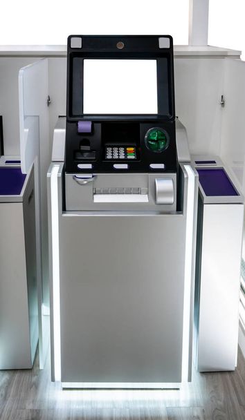 Machines ATM pourpre et argent. Les machines automatiques de la station
. - Photo, image