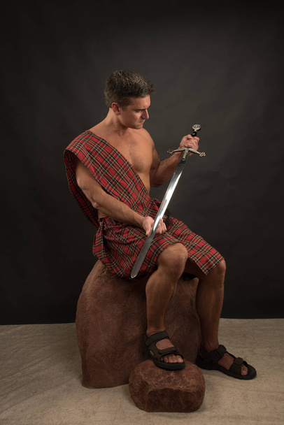 Sexy highlander připravuje na bitvu - Fotografie, Obrázek