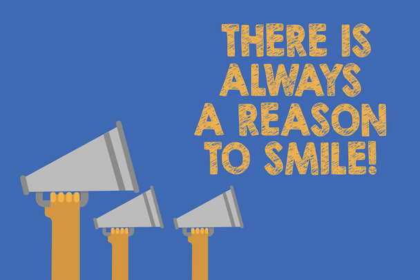 Kirjoittaminen viesti osoittaa, että on aina syytä hymyillä. Business photo showcasing Positiivinen ajattelu hyvä asenne energia Kädet tilalla megafonit kaiutin tärkeä viesti sininen tausta
 - Valokuva, kuva
